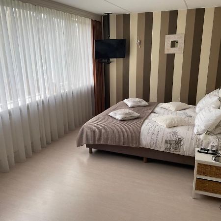 De Spiegel Bed & Breakfast Схаген Екстериор снимка